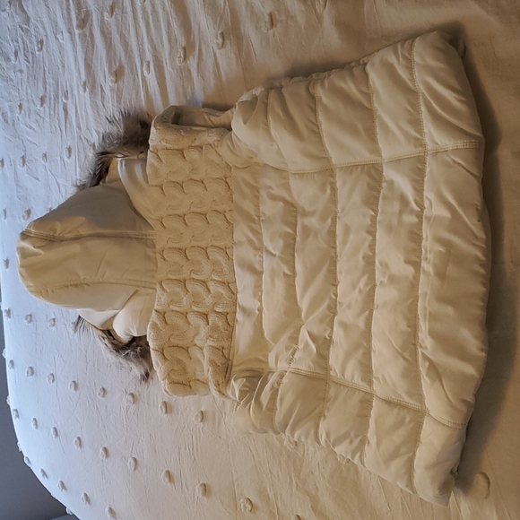 Vest - Picture 2 of 4